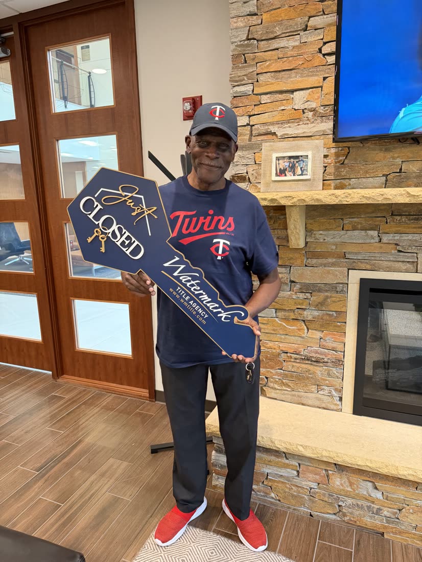 A client holding a Just Closed key sign